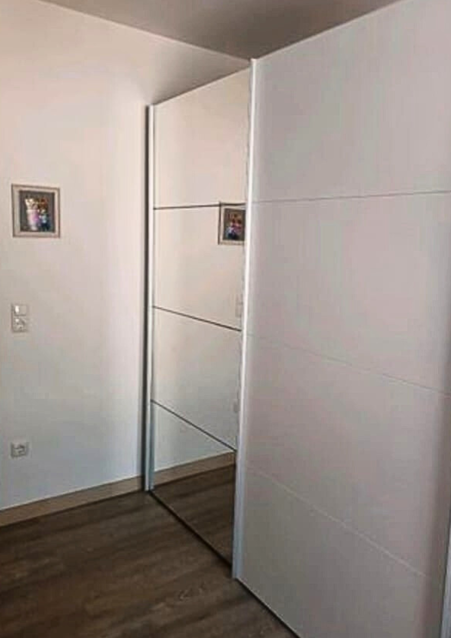 003 Dvokrilni ormar s ogledalom