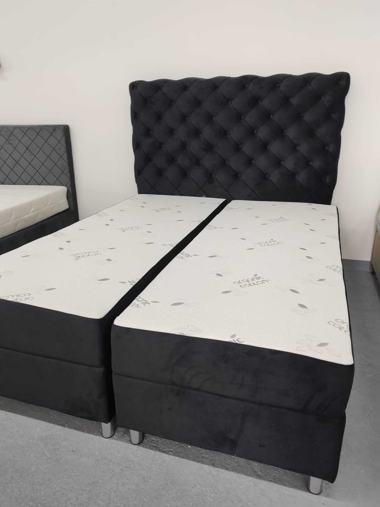 041 Boxspring sa sandukom