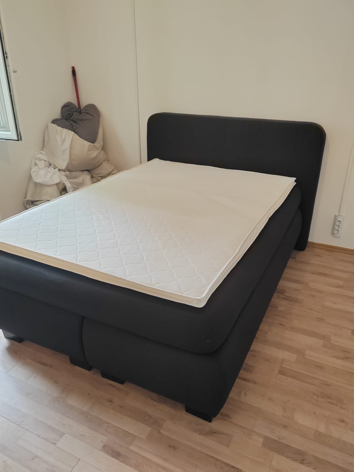 024 Box krevet