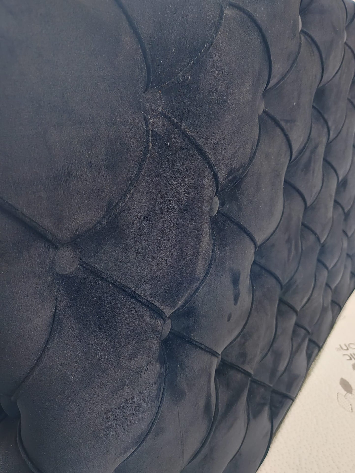 022 Box leptir krevet