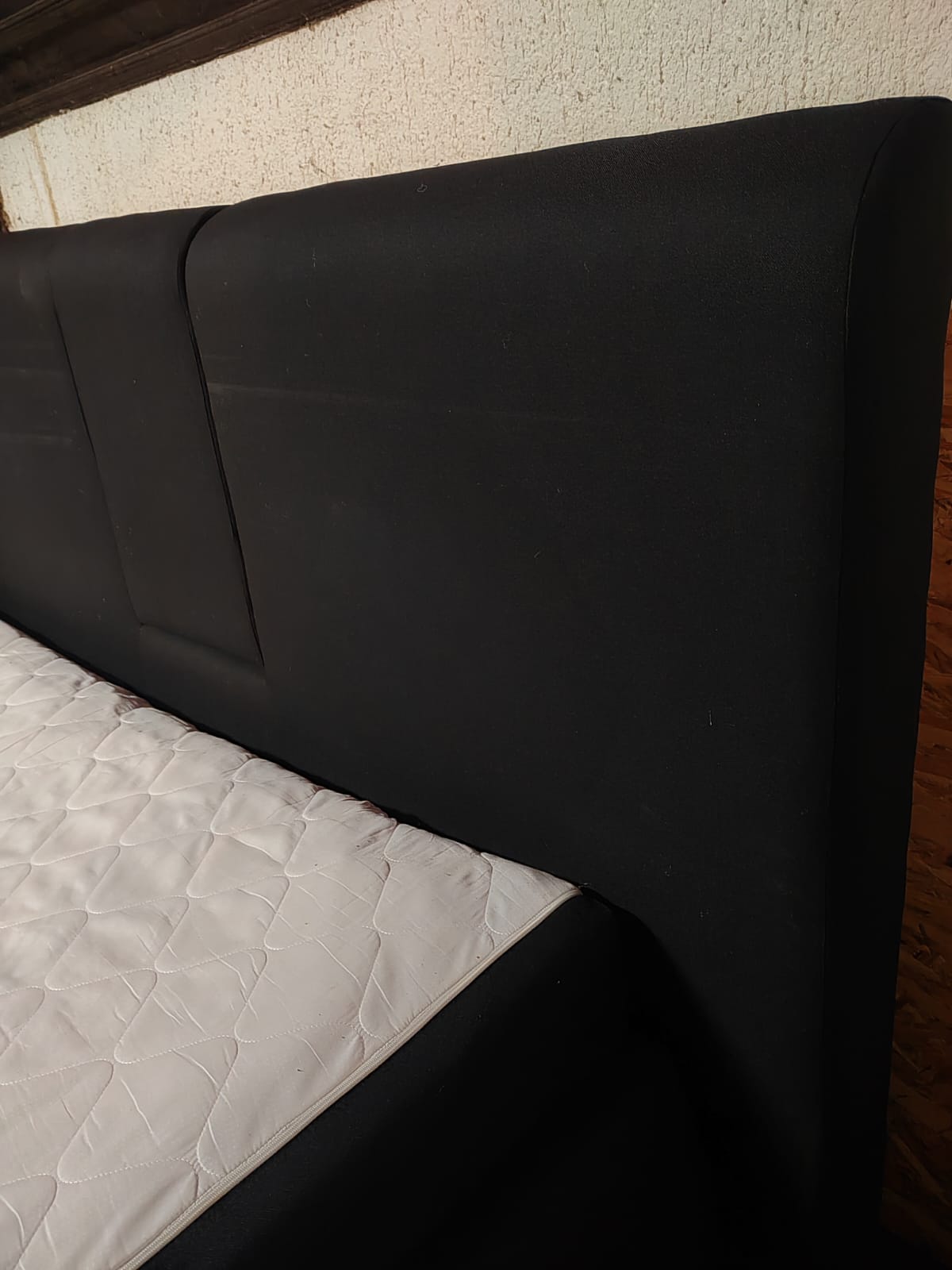 009 Box krevet sa sandukom i barom za čaše