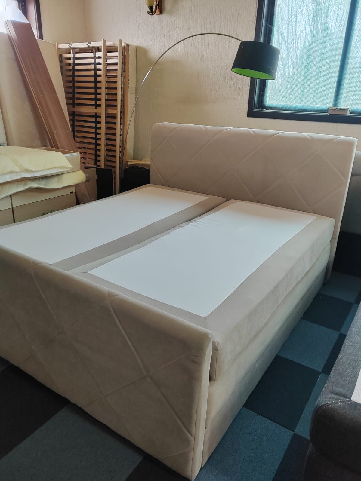 012 Box krevet sa sandukom