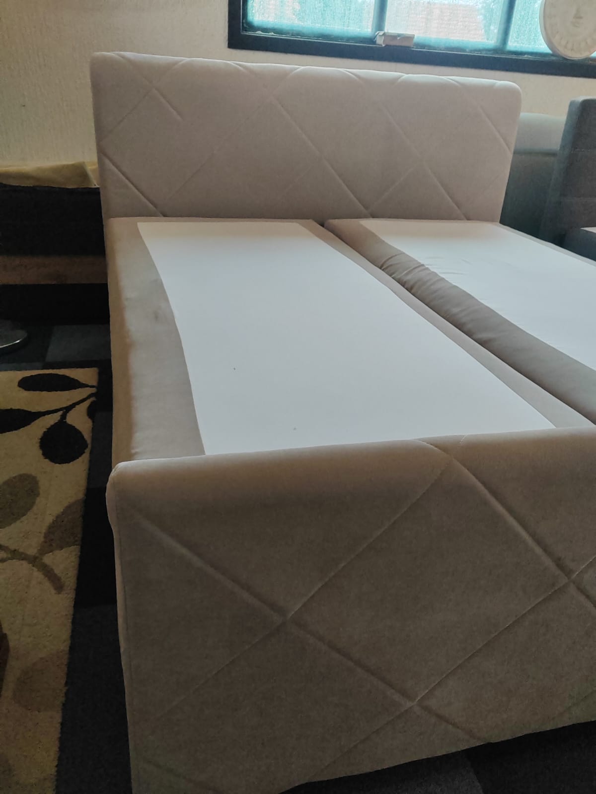 012 Box krevet sa sandukom