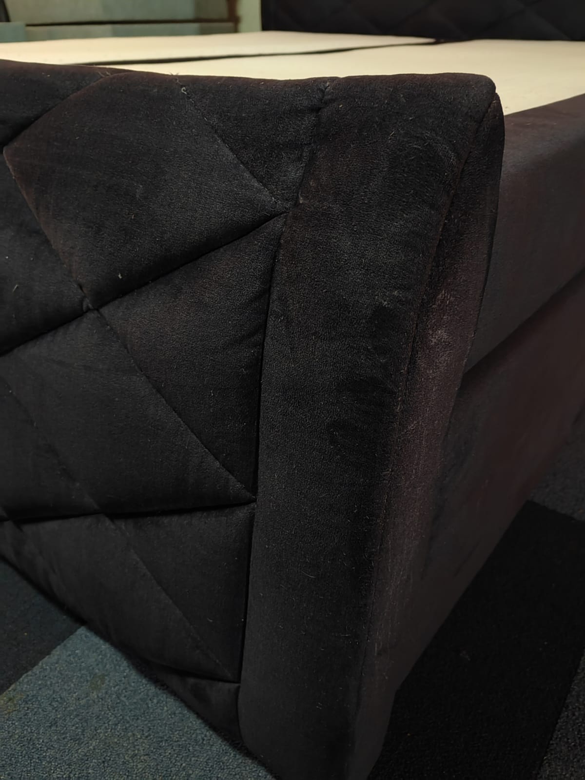 001 Box krevet sa sandukom