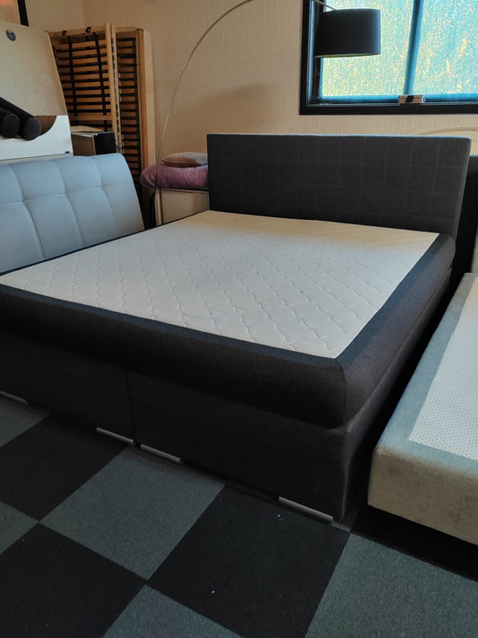 014 Box krevet